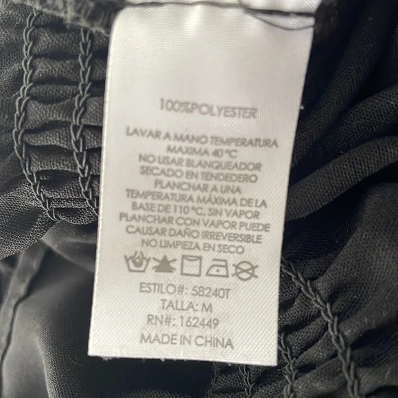 BEAUTIFUL DETAILS BLACK TOP - Picture 6 of 6